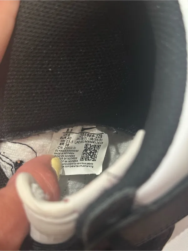 Nike Black and White High-Top Sneakers - Image 5
