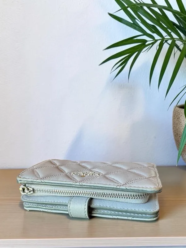 Kate Spade New York Gray Quilted Zip Around Wallet Bifold Organizer - Image 5