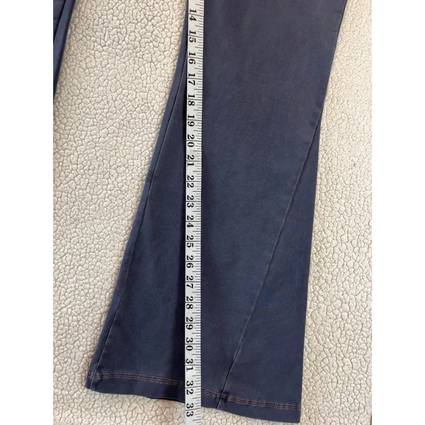 Free people Movement New Flow Flares Women's large - Image 9