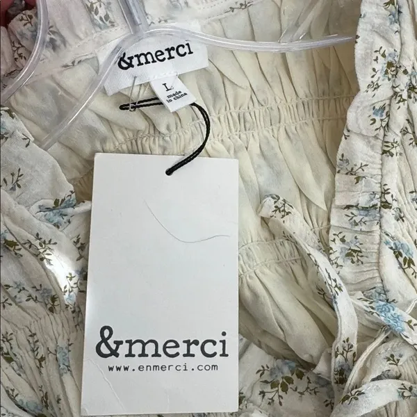 &Merci Sleeveless Smocked Top Dusty Blue Floral L NWT - Image 5