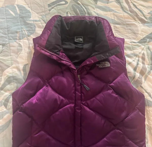 North face Puffer Vest - Image 3