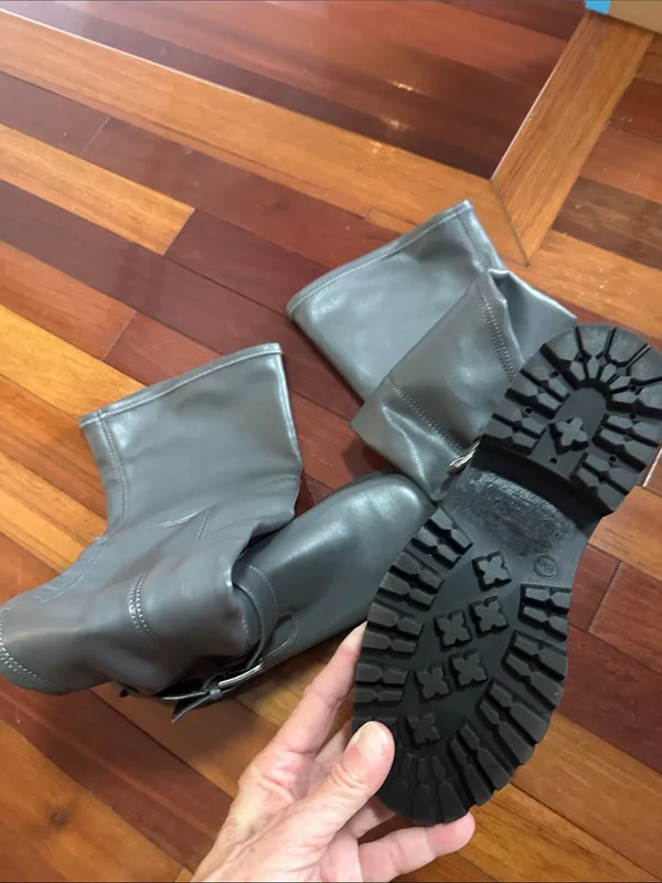 NEW GUESS Over the Knee Grey Boots Lug Sole Size 5 City Chic Frazer Tall Zip - Image 4