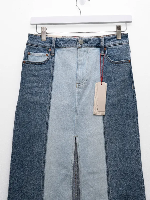 Alice + Olivia Jeans - Georgia Two-Tone Denim Maxi Skirt - Image 9
