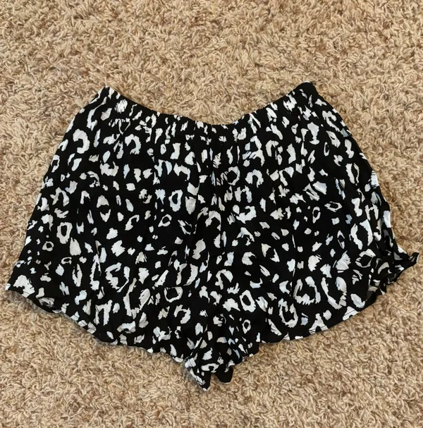 Lulus Leopard Shorts - Image 3