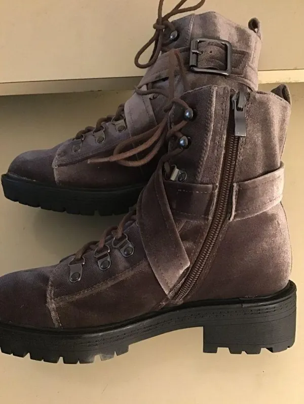 Steve Madden women velvet combat Extreme boots US 6 - Image 9