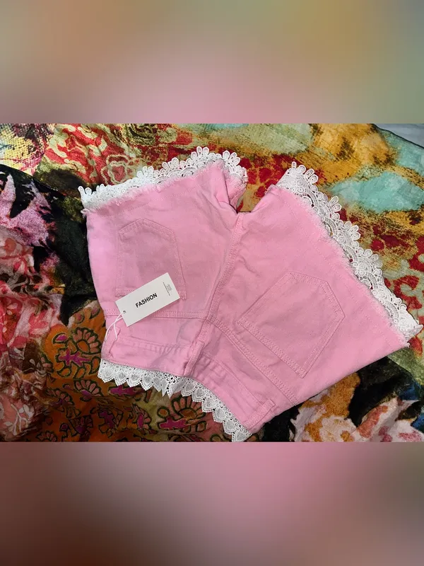 NWT Boho Pink + White Shorts Size M - Image 5
