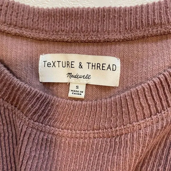 Texture & Thread Madewell Ribbed Long Sleeve Top Size Small Asymmetrical Hem Mau - Image 3