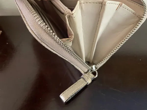 Coach Khaki Wallet - Image 11