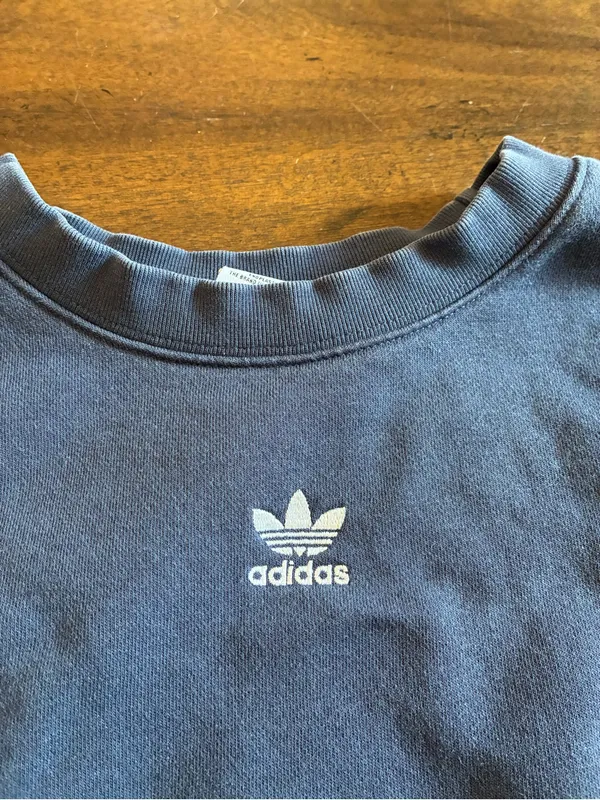Adidas Sweatshirt Crewneck Women’s Medium Navy Blue Logo Embroidered - Image 2
