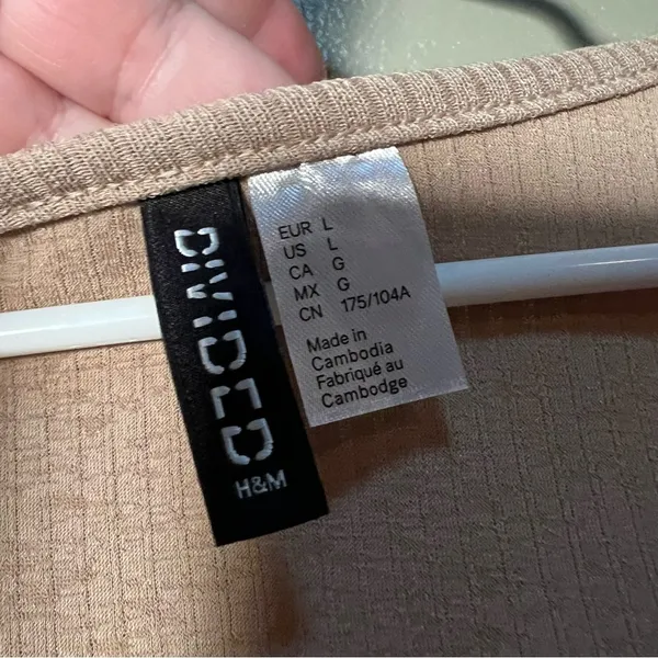 Divided H&M Women's Size Large Cropped Knit Top Cardigan Beige Ribbed Tie Front‎ - Image 9