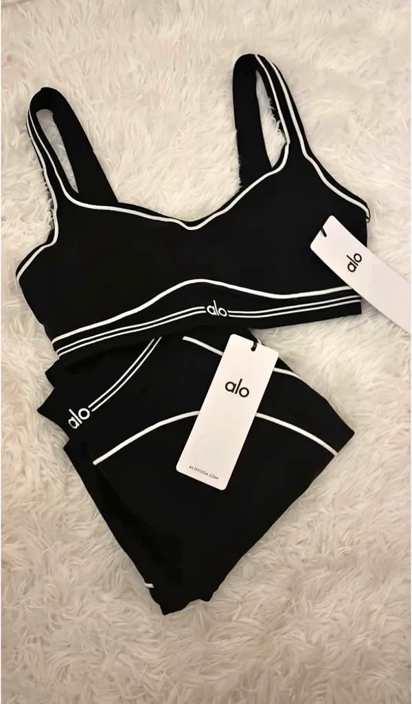 Alo Yoga Set medium black - Image 2