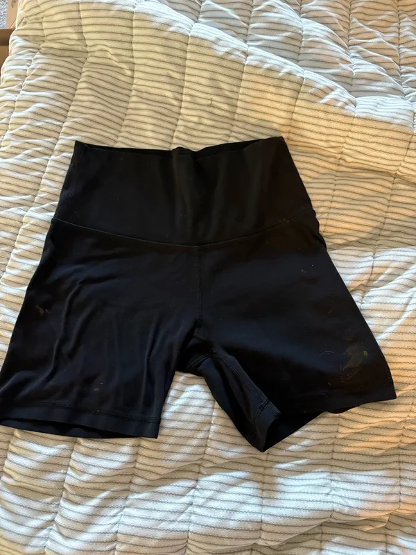 Aritzia Tan Biker Shorts - Image 2