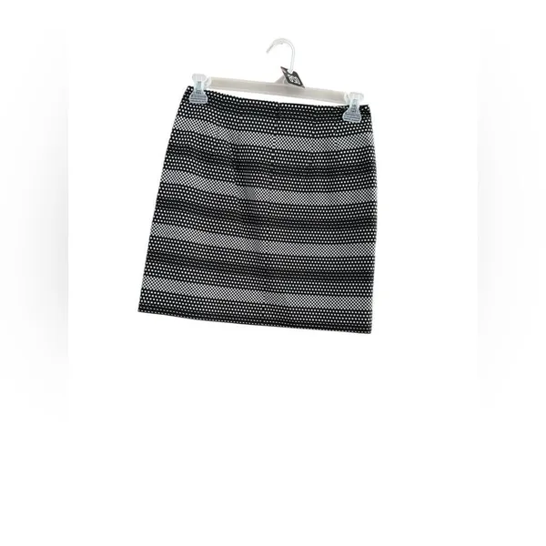 Loft Black and White Pencil Skirt Size 4 - Image 9