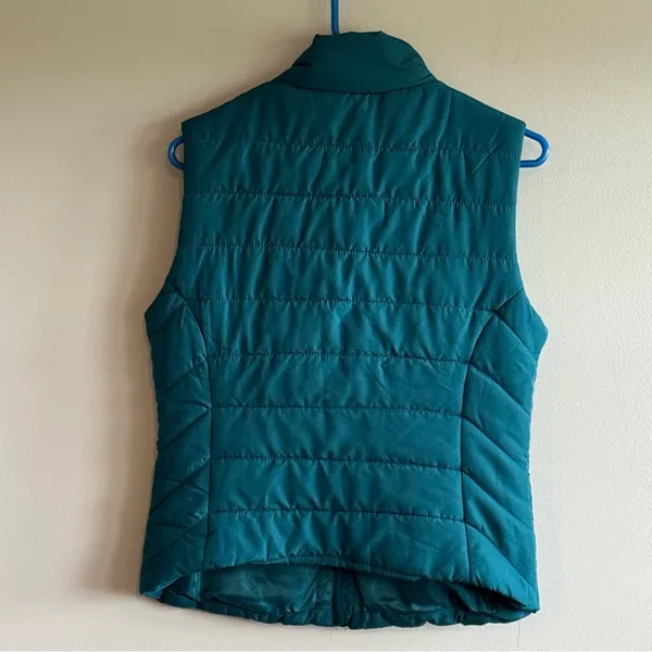 Aeropostale Teal Women's Puffer Vest Size Medium - Image 2