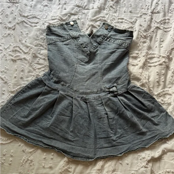 2Cute Short Strapless Jean Denim dress with clear straps include. Size M - Image 2