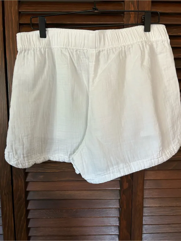 Old Navy White Elastic-Waist Cotton Shorts - Image 2