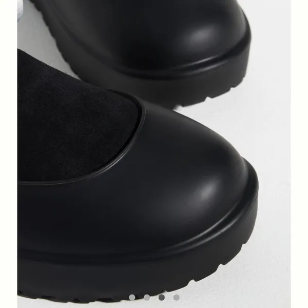 UGG Classic Maxi Toggle Booties - Image 4