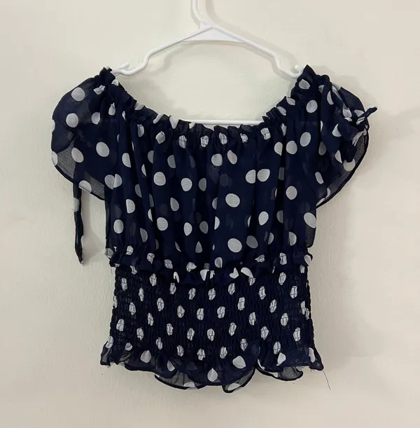 cute navy & white polka dot sheer top 💙🤍 Blue - Image 4