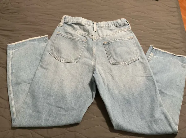 Old Navy High-Rise Slouchy Straight Jeans - Image 2