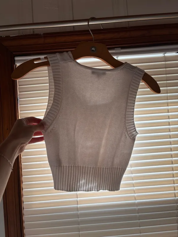 White crop top - Image 4