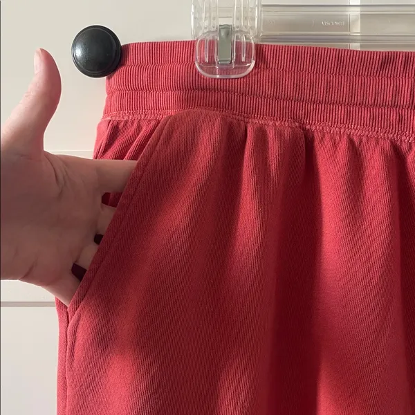 Old Navy Women’s Fired Clay Red Mid Rise Easy Vintage Drawstring Shorts - Large - Image 2