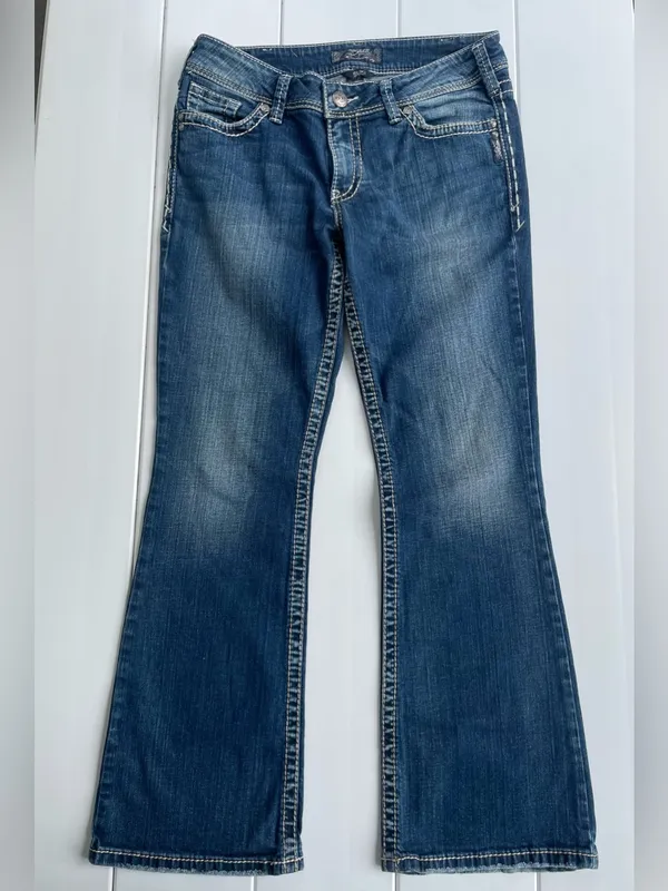 Silver Suki Low Rise Flare, Size 31, EUC - Image 2