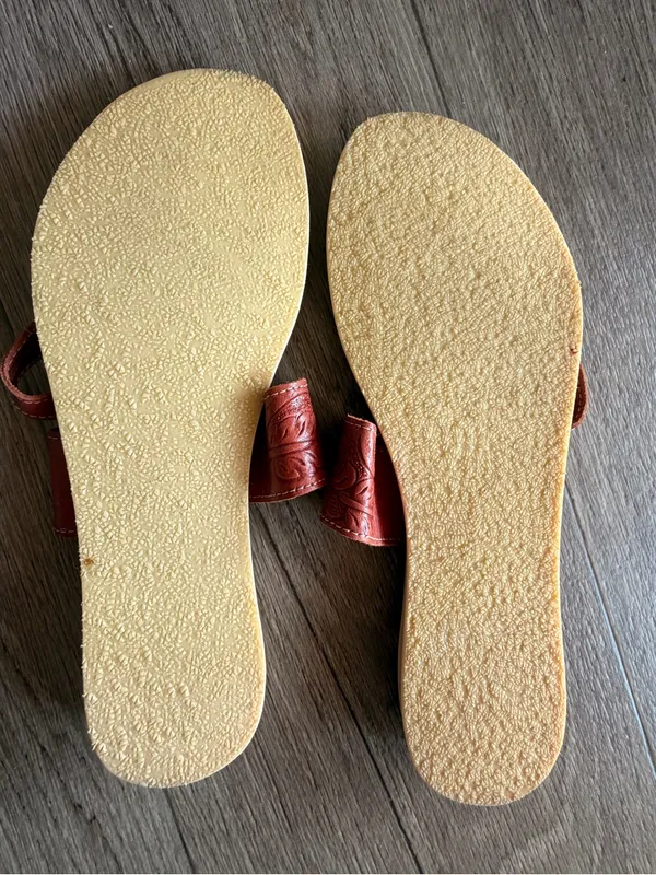 Artesanias Camila Huarache tooled Leather sandal Boho Hippie VTG Mexican style - Image 6