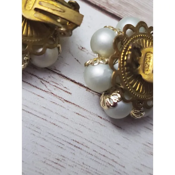 Vintage Clip On Earrings - Pretty Faux Pearl Cluster with Gold Tone Detail 1" - Image 7