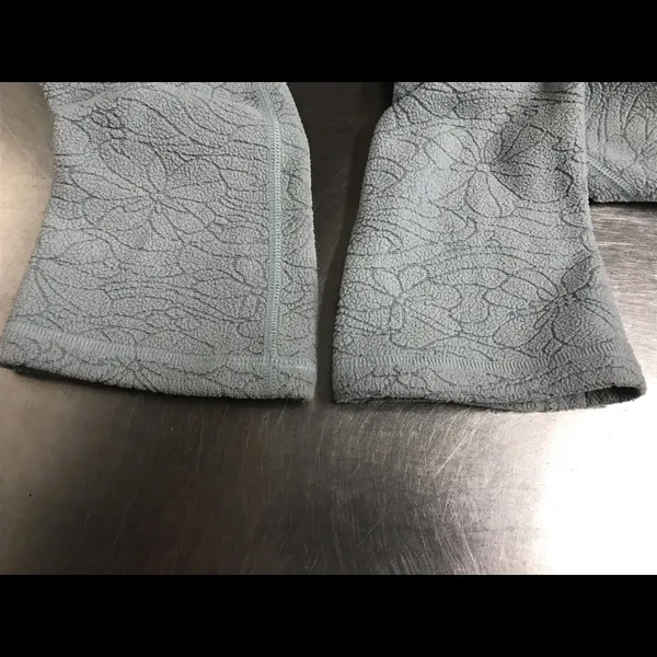 Patagonia Synchilla Light Blue Fleece - Medium EUC - Image 5