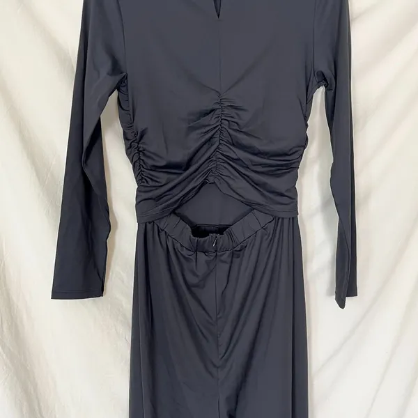 NWT Black V Neck Long Sleeve Ruched Jumpsuit with Pockets-Easy Peezy Edition M - Image 4
