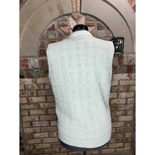 Milrank Sweater vest geometric textured cream pockets - Image 4