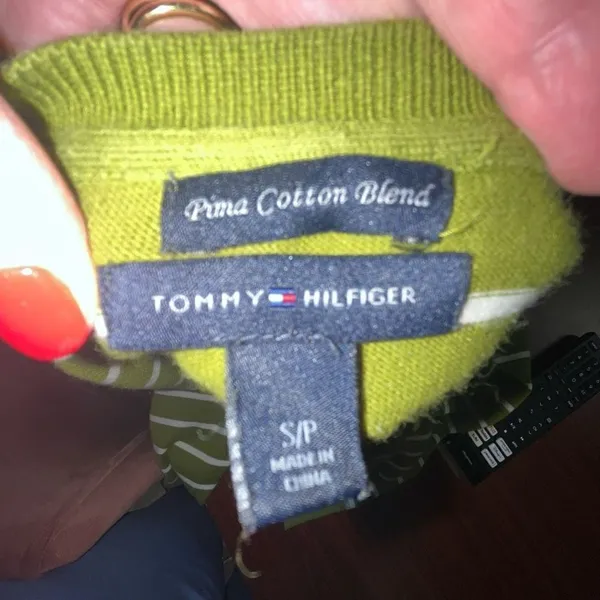 Tommy Hilfiger‎ lime & white striped v-neck sweater small - Image 4