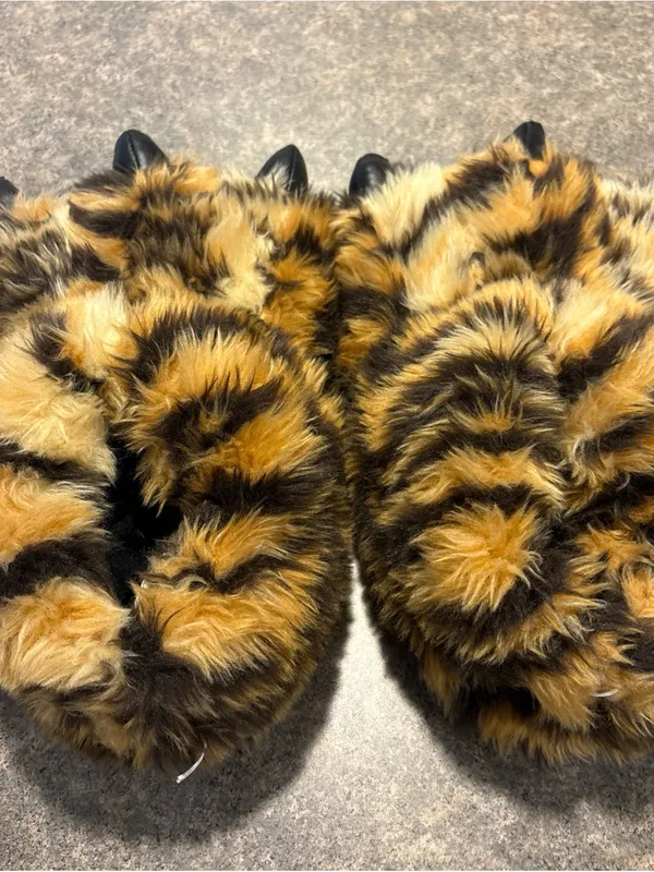 Plush Faux Fur Slip-On Slippers for Women/Unisex - Tiger Print Black & Brown S/M - Image 2