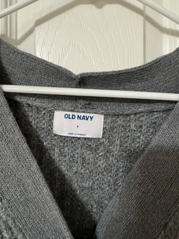Old navy cardigan  - Image 3