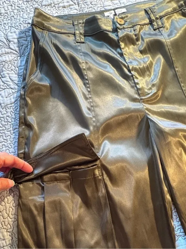 💥NWT REMIx REVOLVE Sydney Satin Cargo Pants Dark Green Utility Luxe Sz M🧡 - Image 7