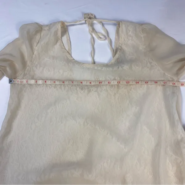 Altar'd State Cream Ivory Sheer Floral Lace Top Scoop Neck Size Medium‎ V Back - Image 7