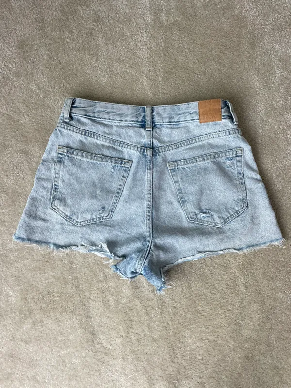 European Light Wash Denim Jeans - Image 4