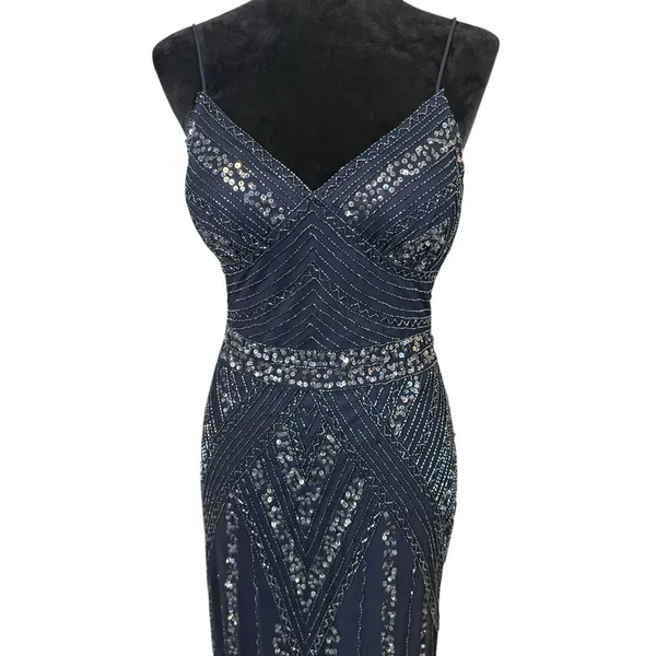 Marina V-Neck Beaded Navy Blue Formal Gown Size 6 Prom Hoco Ball Gala Retail$230 - Image 9