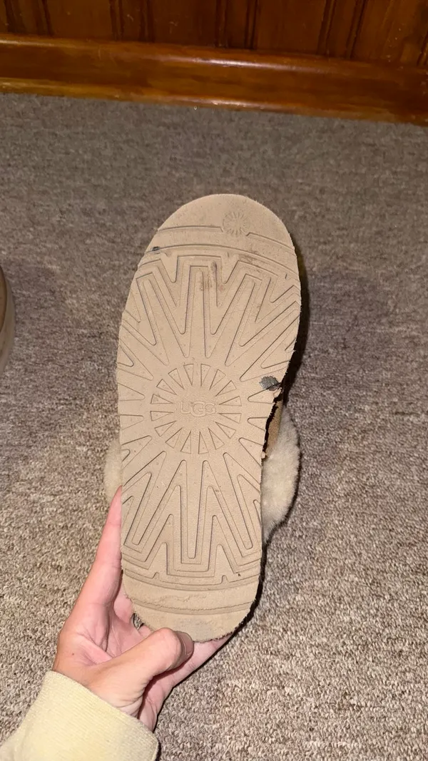 UGG Slippers Platform - Image 3