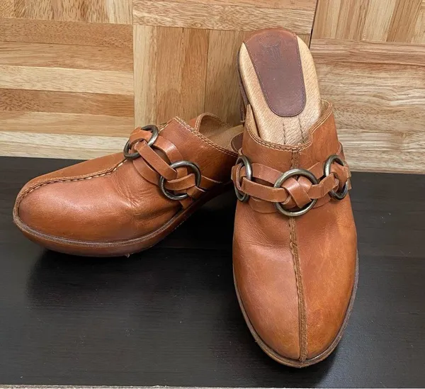 FRYE Boots Cognac Cheryl Triple Ring Clog Mules Size 8.5M - Image 3