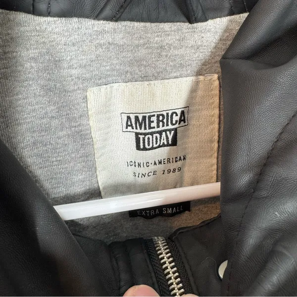 America Today Hooded Raincoat black size‎ xs normcore minimalist modern classic - Image 4