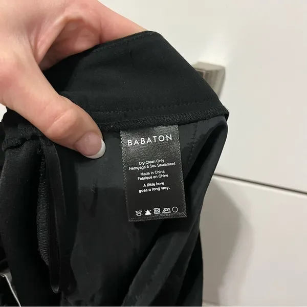 Aritzia Babaton Black Trouser Shorts - Image 7