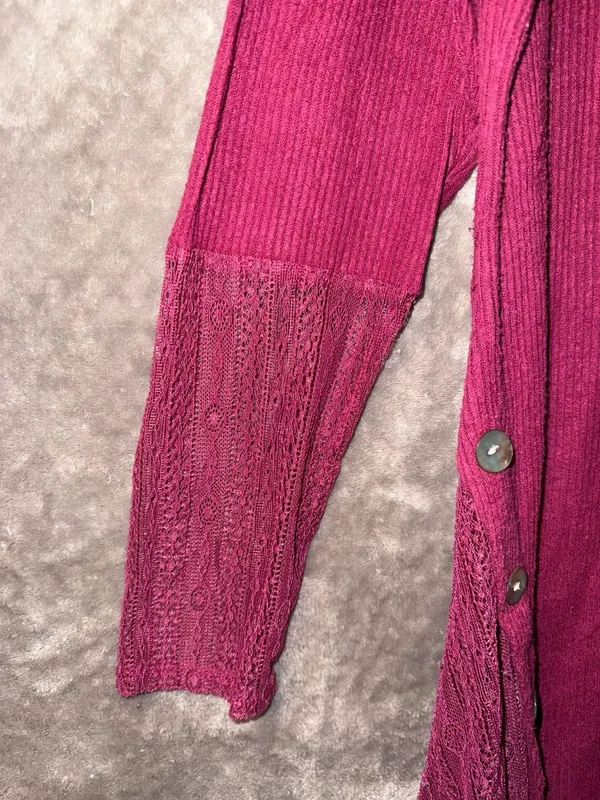 World Unity Burgundy Ribbed Knit Handkerchief Side Lace-Trim Tunic Top - Image 4
