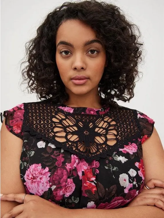 Torrid Peplum Chiffon Clip Dot Crochet Top 00 M/L 10 Black Floral - Image 4