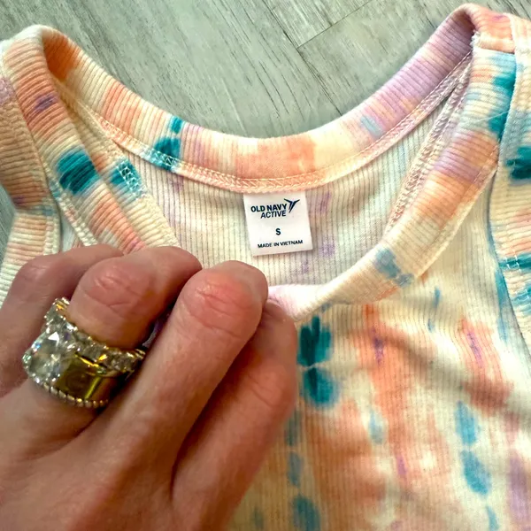 🩵Old Navy Tye-Die Racerback Tank Top•Size:Small🩵 - Image 2