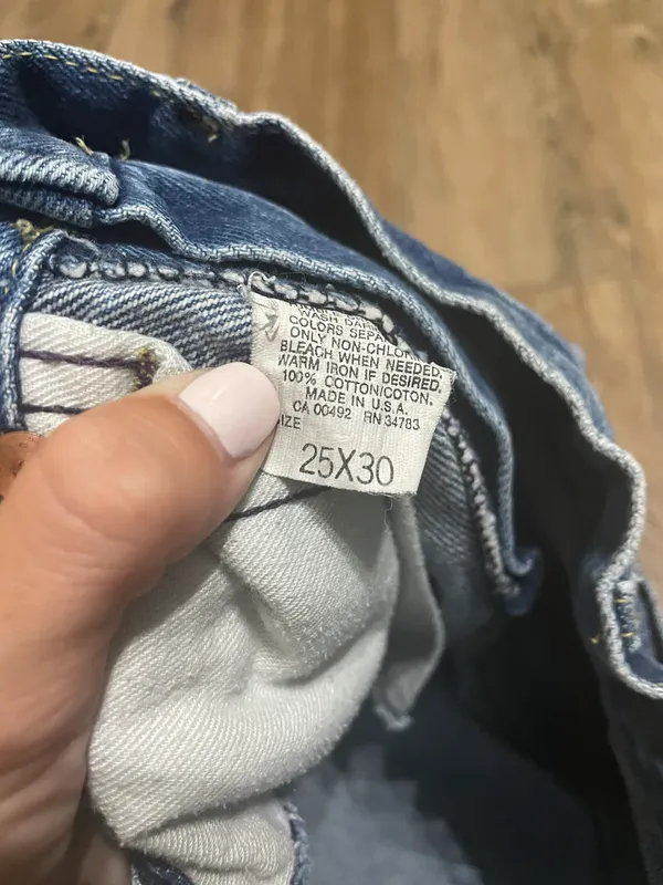 Levi’s Jeans Shorts - Image 3