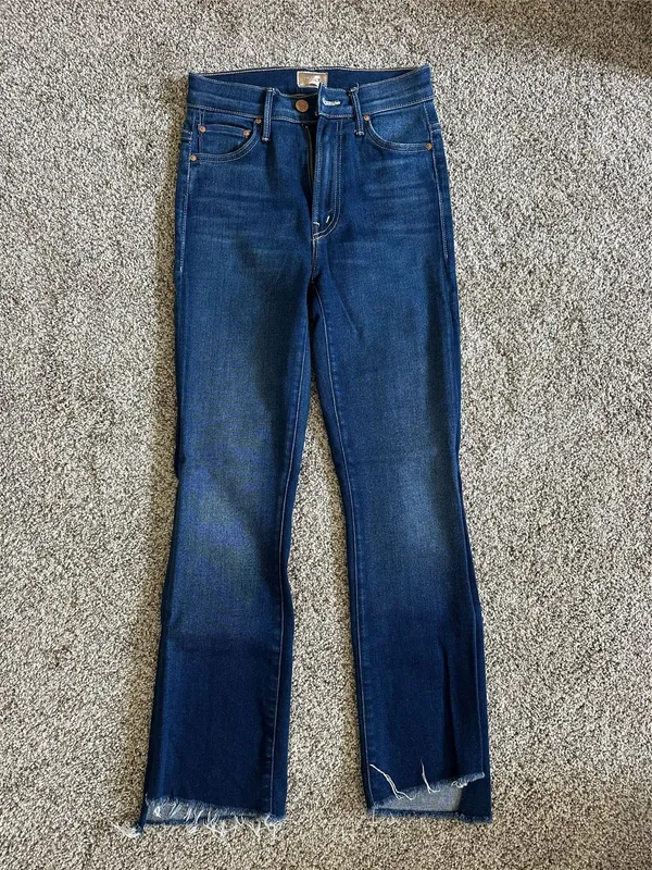 MOTHER Denim Jeans Fray Insider Crop - Image 2