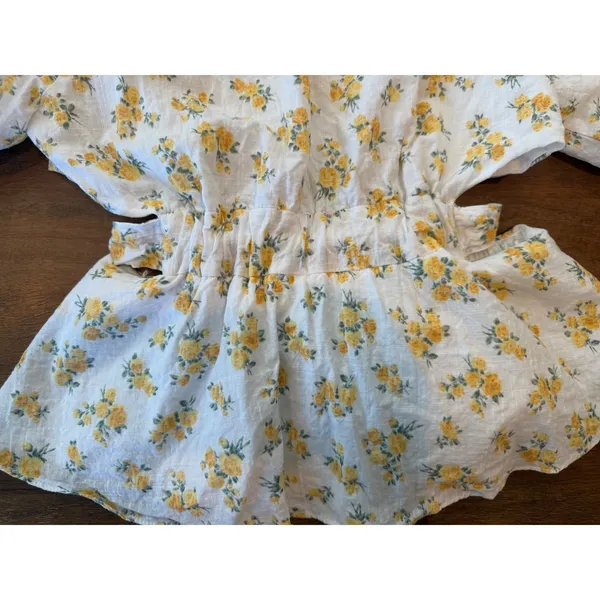 ASTR The Label Floral Blouse M White Yellow Cottagecore Boho Romantic Prairie - Image 3