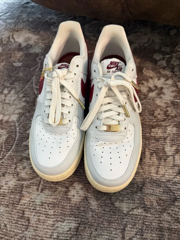 Nike Shoes Women’s - Image 2