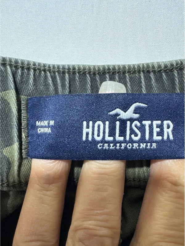 Hollister Ultra High-Rise Camo Joggers - Sneak in Style! - Image 5
